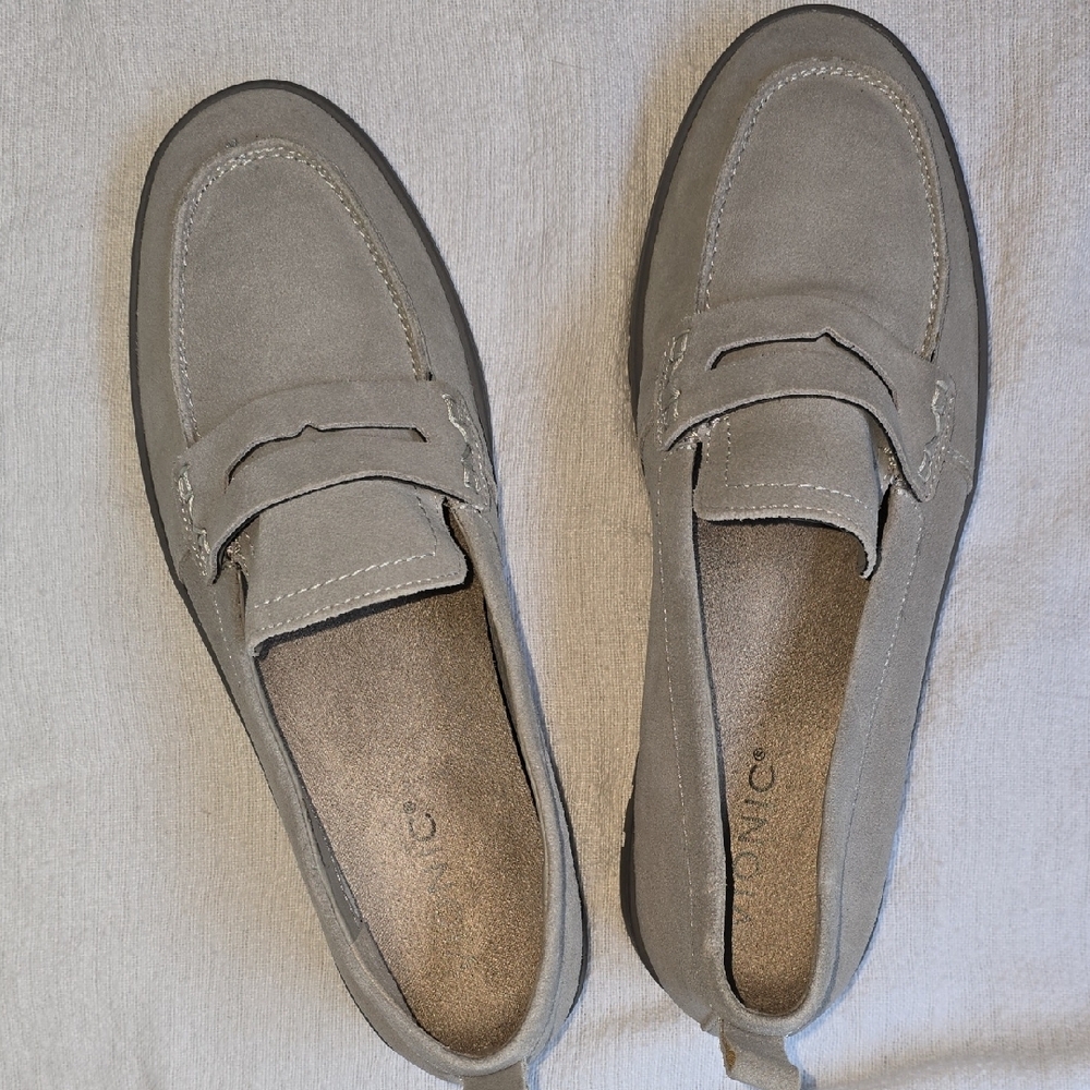 Vionic Women's Suede Slip-On Loafers in Light Gray 9.5 - Picture 6 of 9